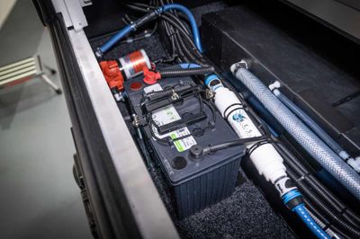 1x 120 A/H AGM Deep Cycle Battery
