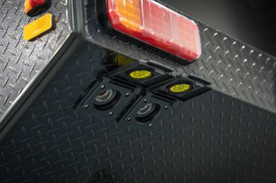 Additional quick release gas outlet