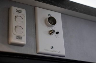 Winegard sensar H/V TV antenna