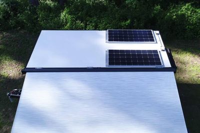Additional 175w roof mounted solar panel 