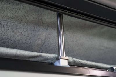 Automatic roof lift and close