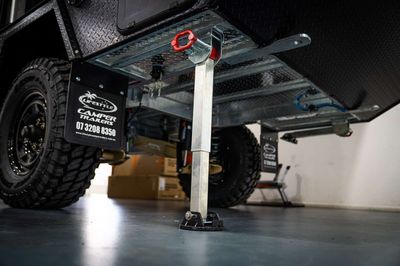 Drop Down Stabilizer Legs