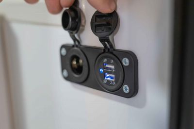4 x 12V Outlets & 3 x Double USB Outlets