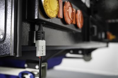 Anderson Plug for Portable Solar Connection